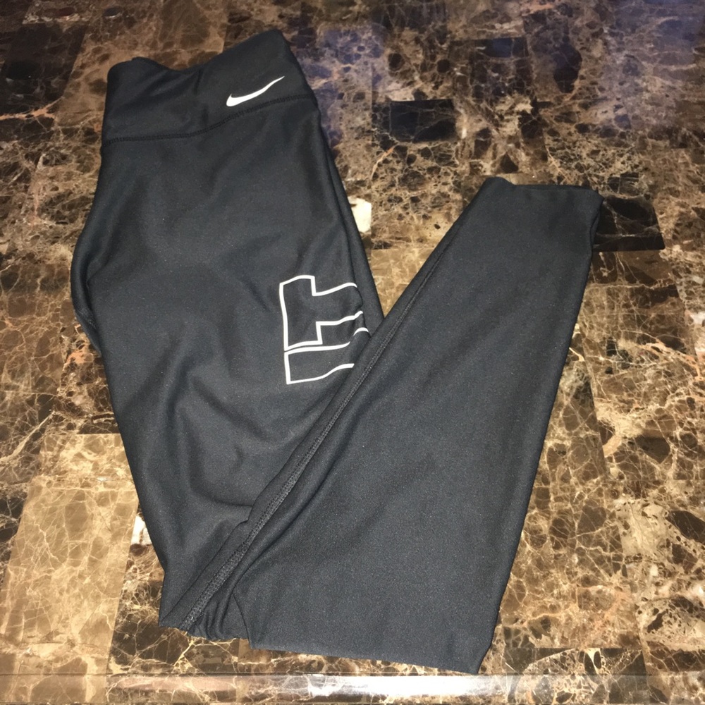 Nike leggings